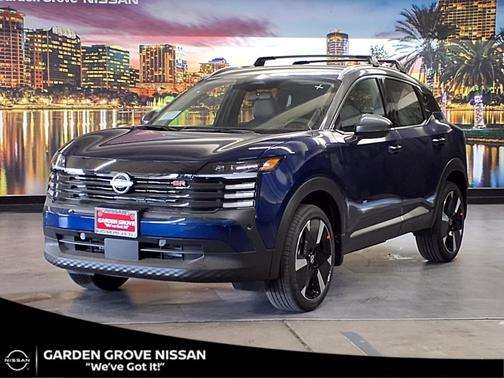 2025 Nissan Kicks SR