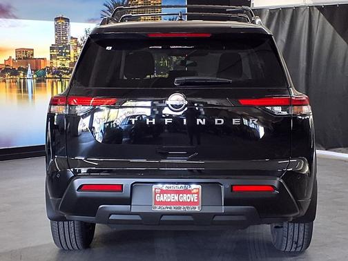Super Black 2026 Nissan Pathfinder SV