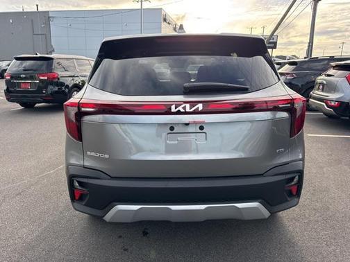 2025 Kia Seltos LX
