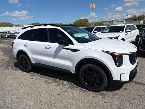 Glacial White Pearl 2027 Kia Telluride S