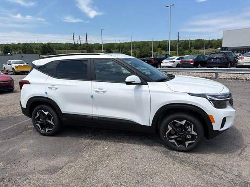 Snow White Pearl 2026 Kia Seltos S