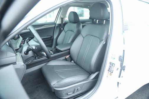 2025 Kia K5 EX