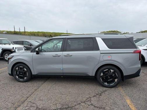 Ceramic Silver 2026 Kia Carnival EX