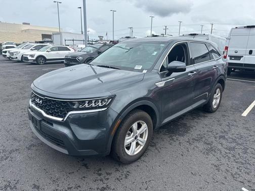 2022 Kia Sorento LX