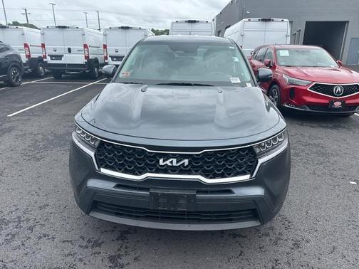 2022 Kia Sorento LX