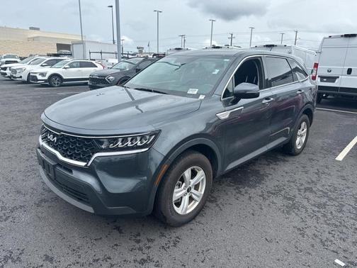 2022 Kia Sorento LX