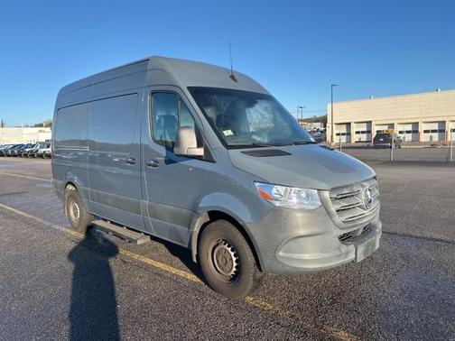 2019 Mercedes-Benz Sprinter 2500 Standard Roof