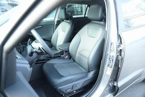 2025 Kia Niro Touring