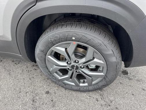 2025 Kia Seltos LX
