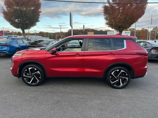 2022 Mitsubishi Outlander SE