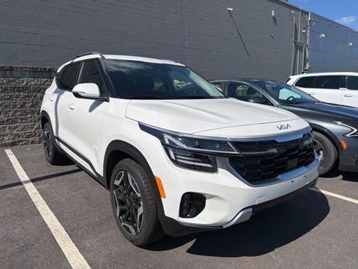 Snow White Pearl 2025 Kia Seltos SX Turbo