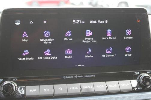 Snow White Pearl 2023 Kia Seltos S