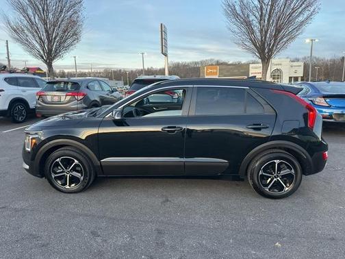2023 Kia Niro EX