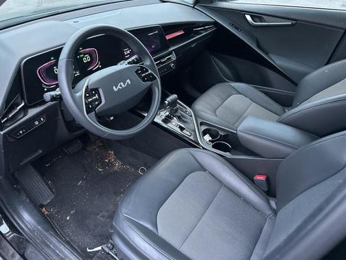 2023 Kia Niro EX