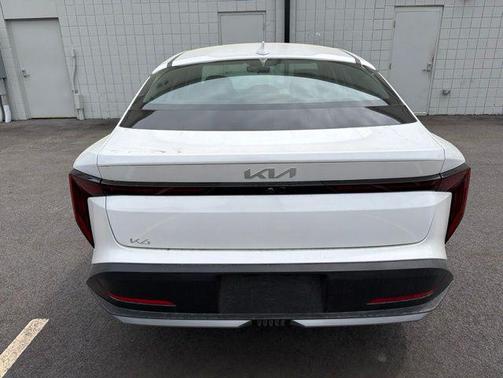 Snow White Pearl 2026 Kia K4 LXS