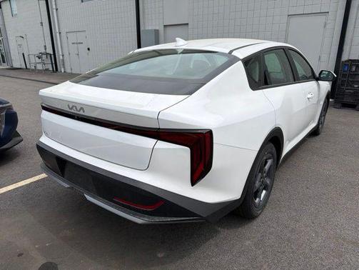 Snow White Pearl 2026 Kia K4 LXS