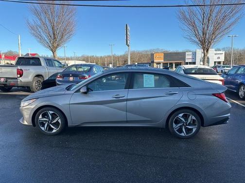 2023 Hyundai ELANTRA Limited