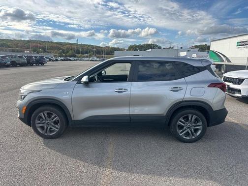 2023 Kia Seltos LX