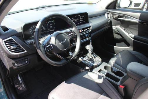 Pluton Blue 2024 Kia Seltos SX Turbo