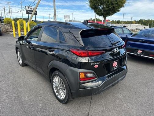 2021 Hyundai KONA SEL Plus