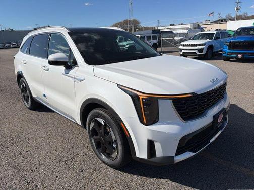 Snow White Pearl 2026 Kia Sorento Hybrid EX