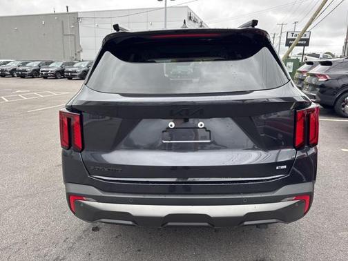 2025 Kia Sorento SX