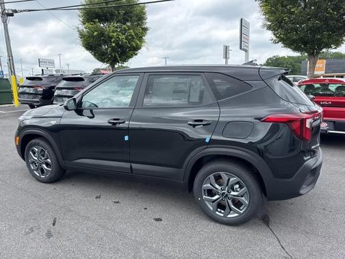 2025 Kia Seltos LX