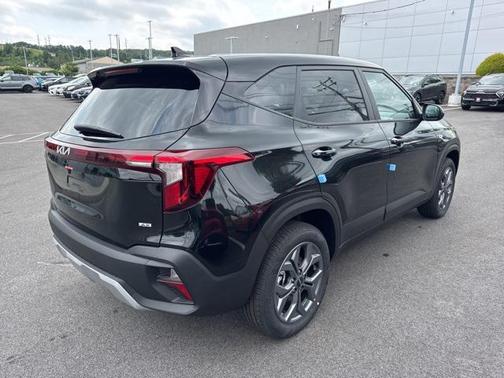 2025 Kia Seltos LX