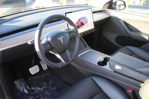 2024 Tesla Model Y Performance Dual Motor All-Wheel Drive