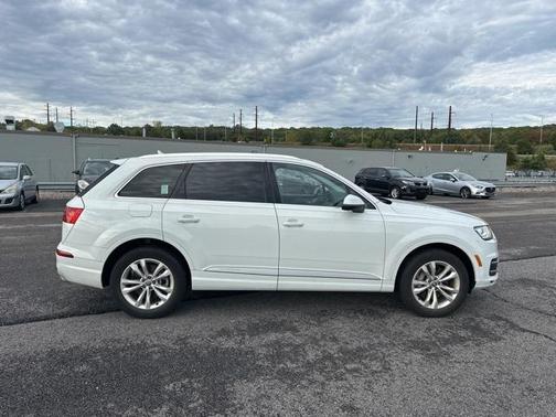 2019 Audi Q7 45 Premium