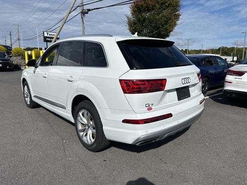2019 Audi Q7 45 Premium