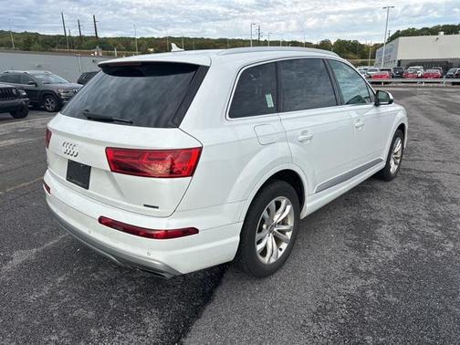 2019 Audi Q7 45 Premium