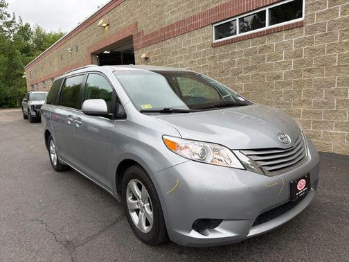 Silver Sky Metallic 2016 Toyota Sienna LE