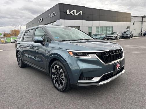 2024 Kia Carnival EX