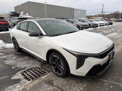 2025 Kia K4 GT-Line