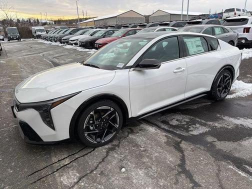 2025 Kia K4 GT-Line