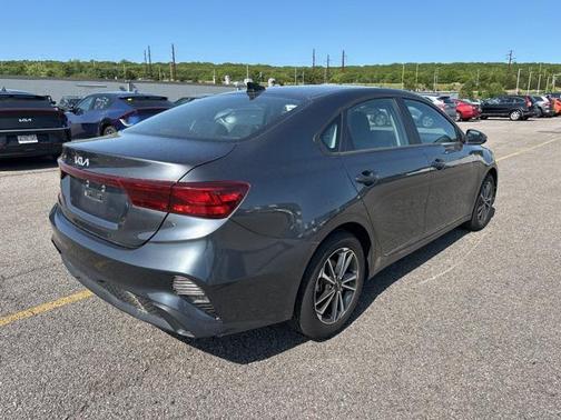2022 Kia Forte LXS