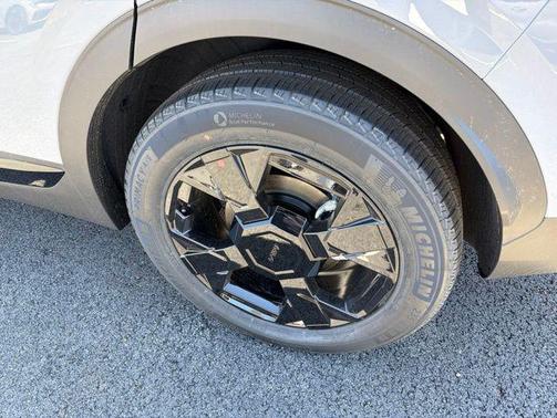 Wolf Gray 2026 Kia Sportage Plug-In Hybrid X-Line Prestige