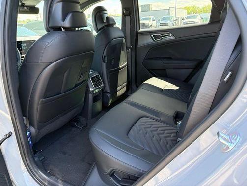 Wolf Gray 2026 Kia Sportage Plug-In Hybrid X-Line Prestige