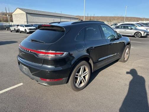 2021 Porsche Macan Base