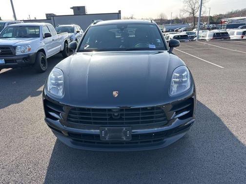 2021 Porsche Macan Base