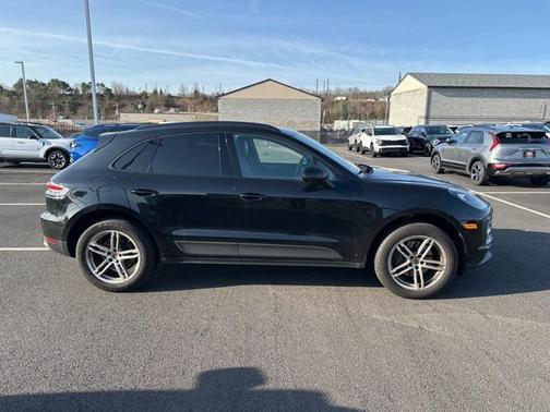 2021 Porsche Macan Base