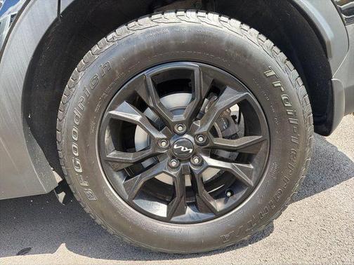 Ebony Black 2023 Kia Sportage S