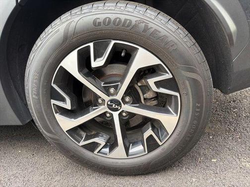 Gravity Gray 2024 Kia Sportage EX