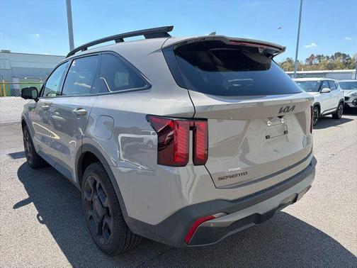 Road Rider Brown 2025 Kia Sorento SX