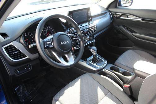 Neptune Blue 2023 Kia Seltos LX
