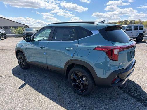Pluton Blue 2026 Kia Seltos EX