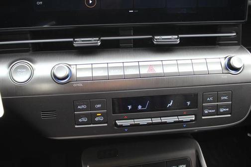 Atlas White 2026 Hyundai KONA SEL Premium