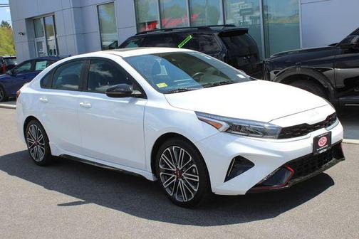 Snow White Pearl 2023 Kia Forte GT