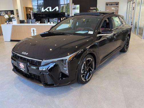 Aurora Black Pearl 2026 Kia K4 GT-Line